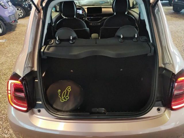 Fiat 500e Style & Komfort Paket LED Apple CarPlay Android Au