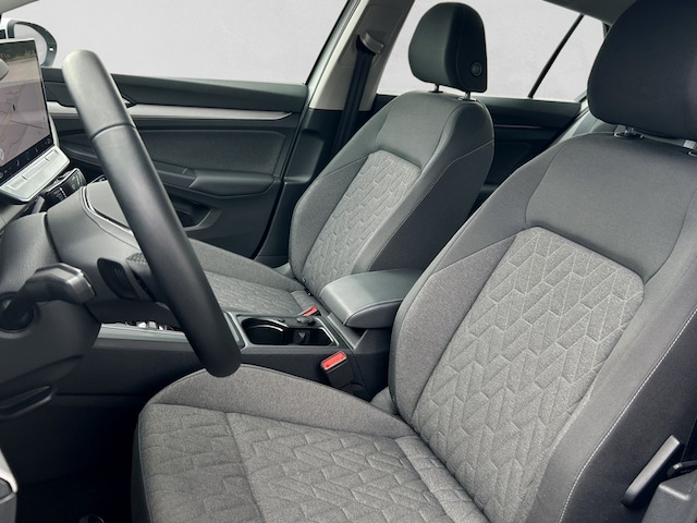 Volkswagen Golf 1.5 eTSI Life