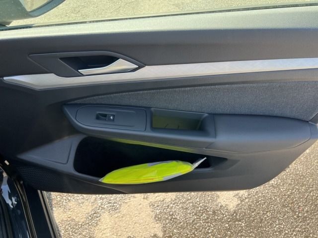 Volkswagen Golf 1.0 TSI Life Variant