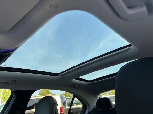 Mercedes-Benz C 180 AVANTGARDE Sedan