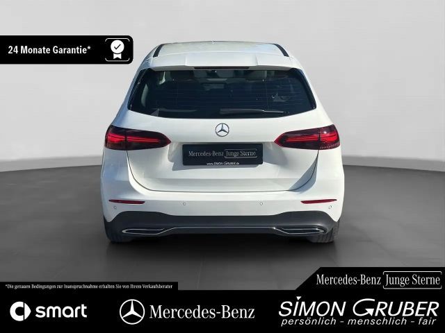 Mercedes-Benz B 200 Progressive Sedan