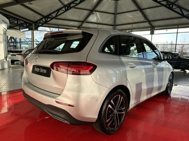 Mercedes-Benz B 200 B 200 d Progressive