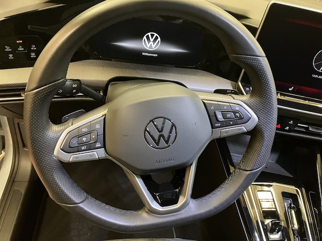 Volkswagen Golf 1.5 eTSI DSG R-Line