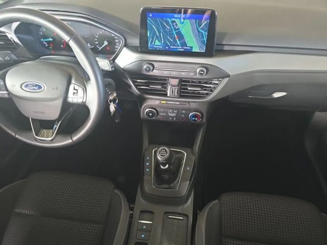 Ford Focus Cool & Connect EcoBoost Wagon