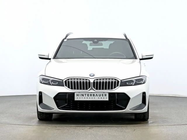 BMW 320 320e M-Sport xDrive