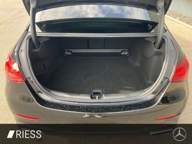 Mercedes-Benz C 200 AMG Line Sedan