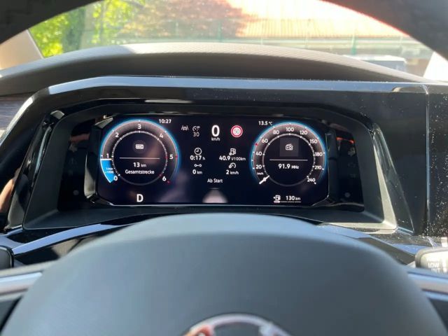 Volkswagen Multivan 2.0 TDI Lang Style T7