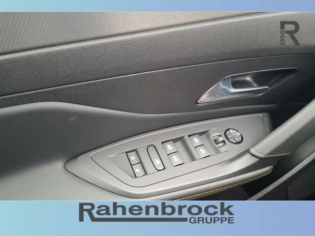 Peugeot 308 EAT8 Hybrid SW