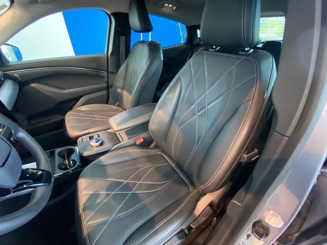 Ford Mustang Mach-E RWD Standard range