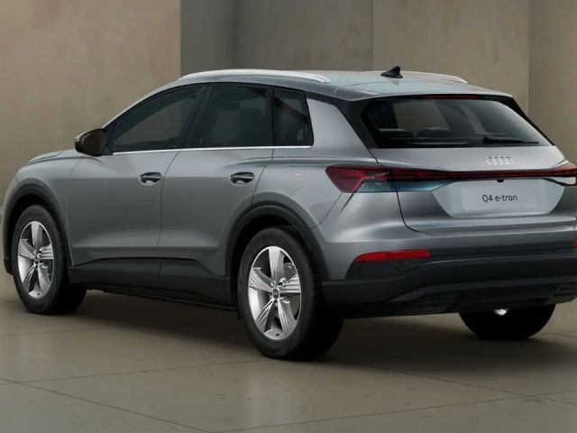 Audi Q4 e-tron 45 / Navi+, Matrix, ParkAssi, 360°, WP