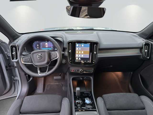 Volvo XC40 Business Dark Plus