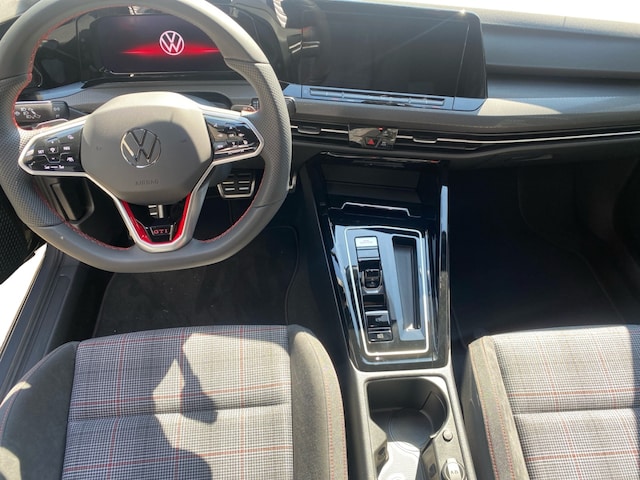 Volkswagen Golf 2.0 TSI DSG IQ.Drive