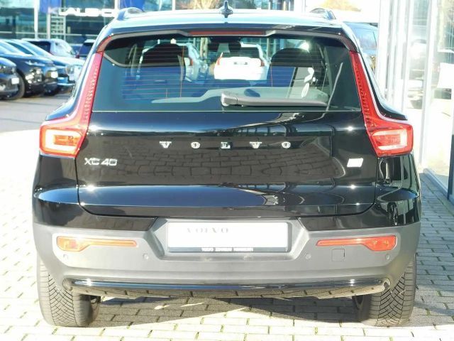 Volvo XC40 AWD Plus Recharge Twin Engine