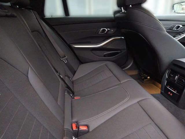 BMW 320 320i Touring