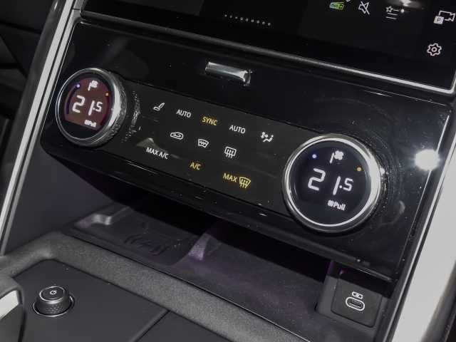 Land Rover Discovery D300 Dynamic HSE