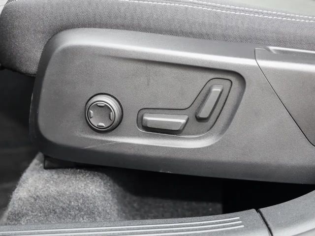 Volvo XC40 Dark Plus