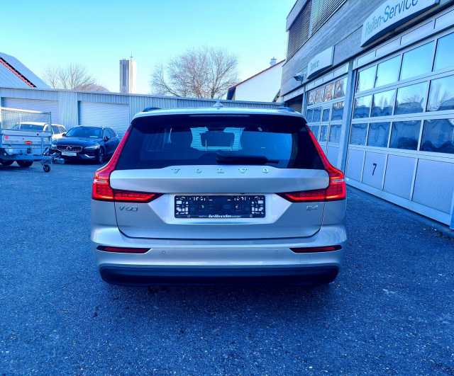 Volvo V60 Core