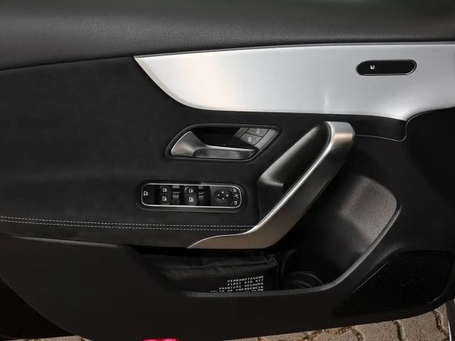 Mercedes-Benz A 200 AMG Line