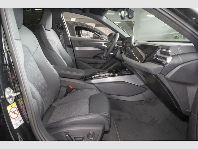 Audi A6 Avant Quattro S-Tronic