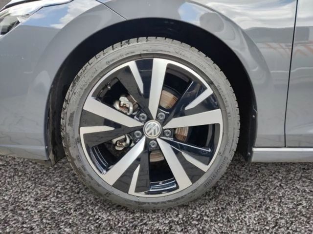 Volkswagen Golf 1.5 eTSI Golf VIII Style