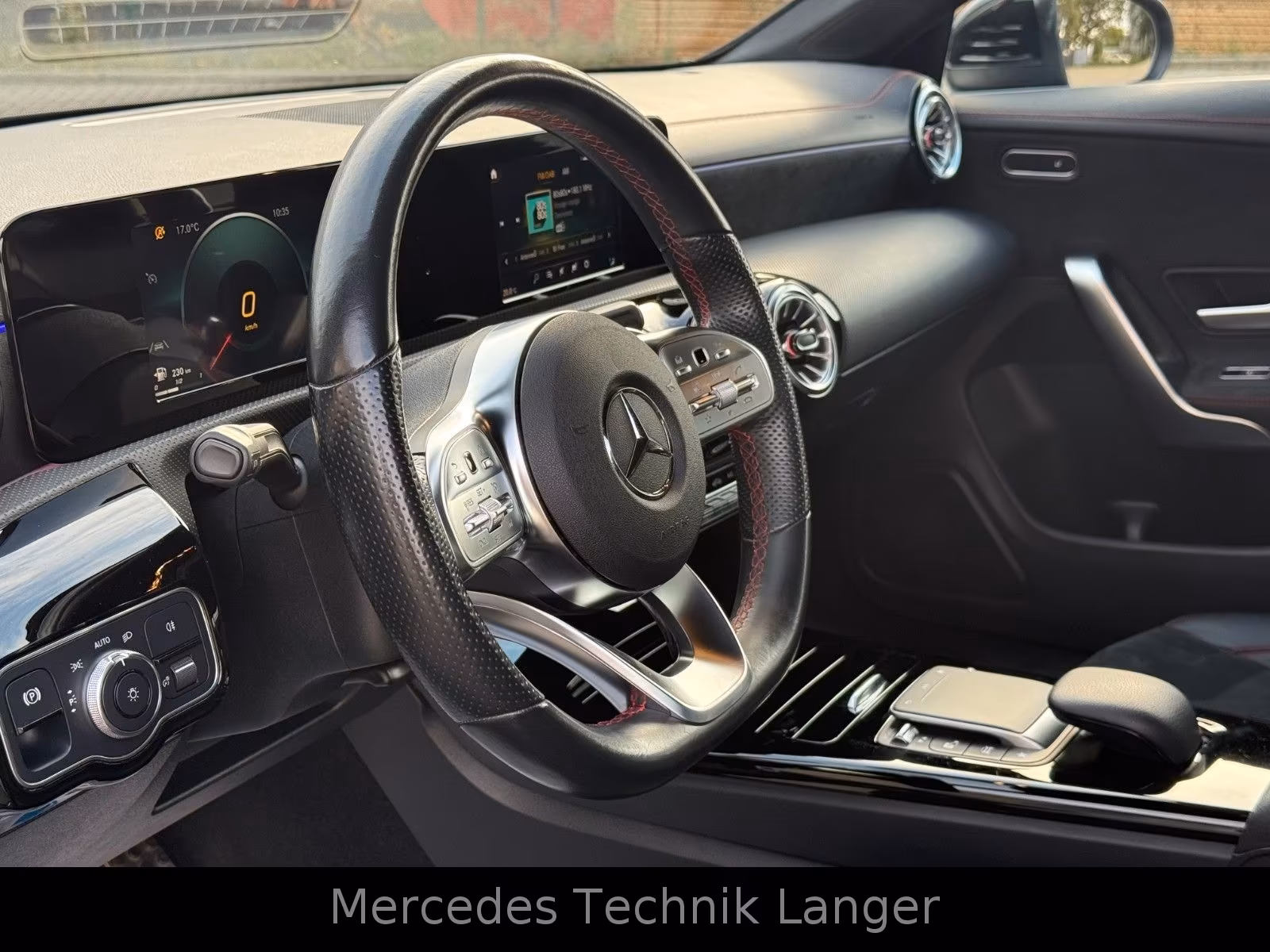 Mercedes-Benz CLA 200 AMG Line