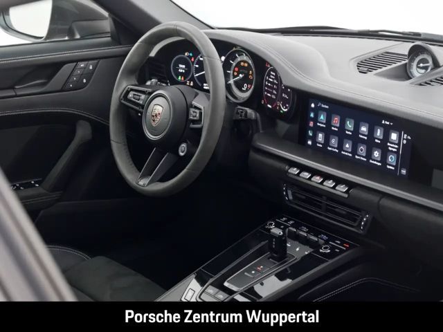 Porsche 992 4 Coupé GTS Targa