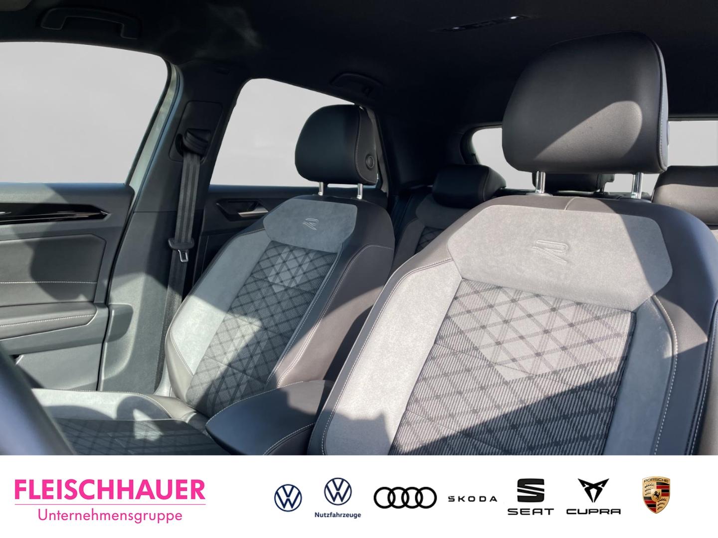 Volkswagen T-Roc 1.5 TSI DSG R-Line