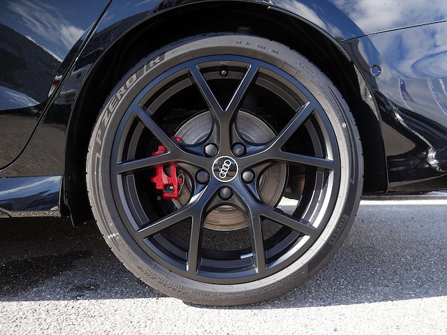 Audi RS3 Quattro S-Tronic Sedan