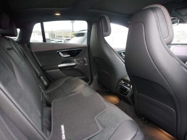 Mercedes-Benz EQE 300 Sedan