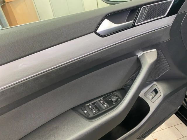 Volkswagen Passat 2.0 TDI Business DSG Variant