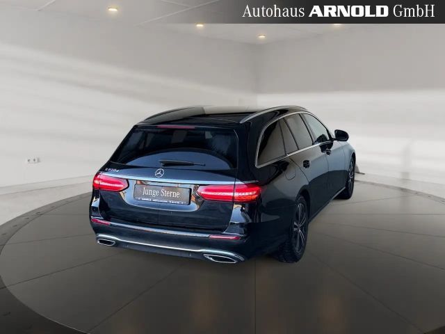 Mercedes-Benz E 220 AVANTGARDE E 220 d Estate