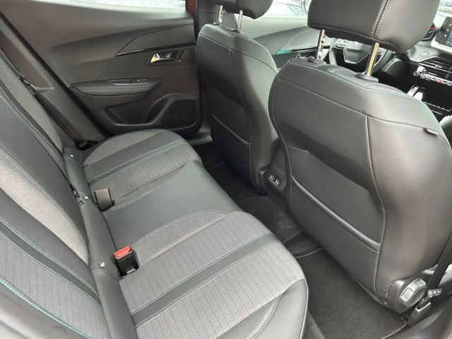 Peugeot E-2008 Allure Pack