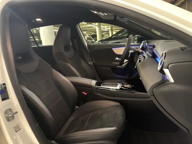 Mercedes-Benz A 180 A 180 d AMG Line Hatchback