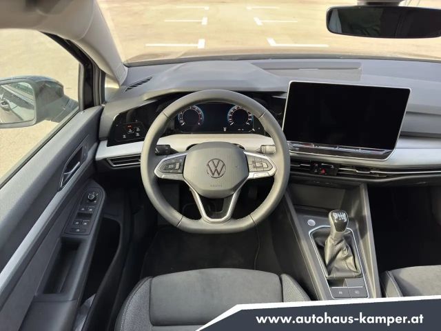 Volkswagen Golf Life Variant