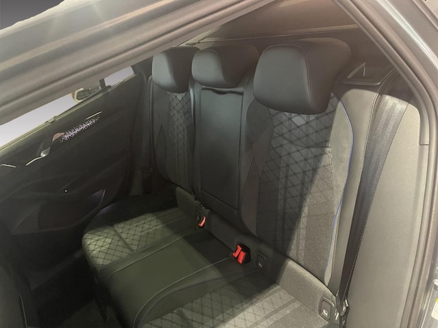 Volkswagen Passat 2.0 TDI R-Line Style