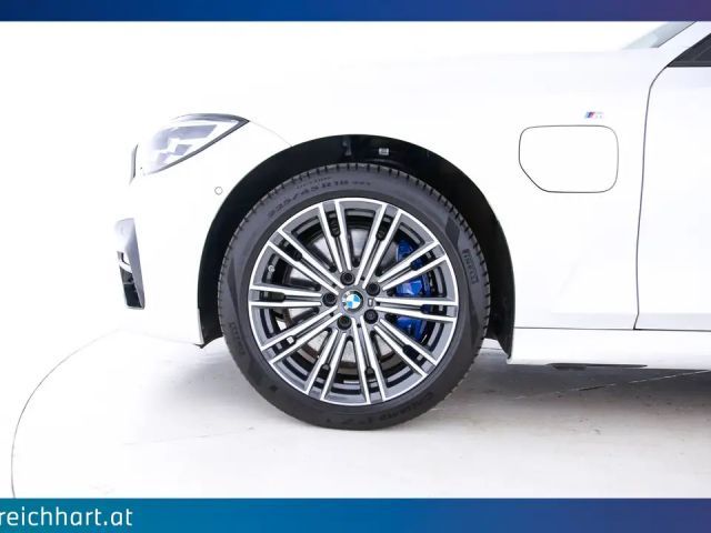 BMW 330 330e xDrive