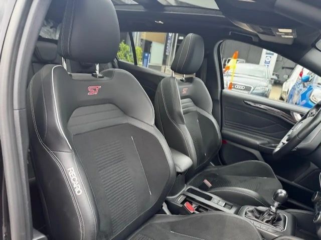 Ford Focus ST Line