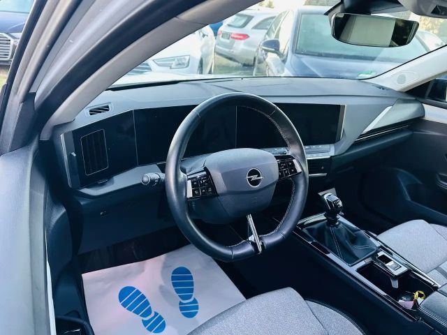 Opel Astra Elegance Sports Tourer