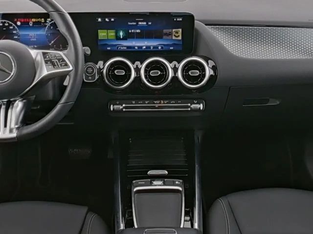 Mercedes-Benz B 220 B 220 d Progressive Sedan