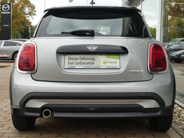 MINI Cooper Essential First
