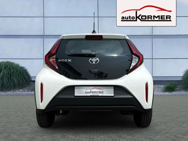 Toyota Aygo X 1.0 VVT-i Business Hatchback