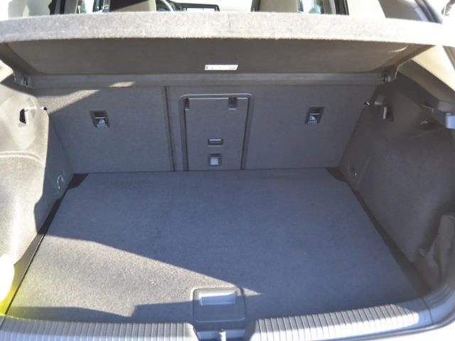 Volkswagen Golf 1.5 TSI Golf VIII Life