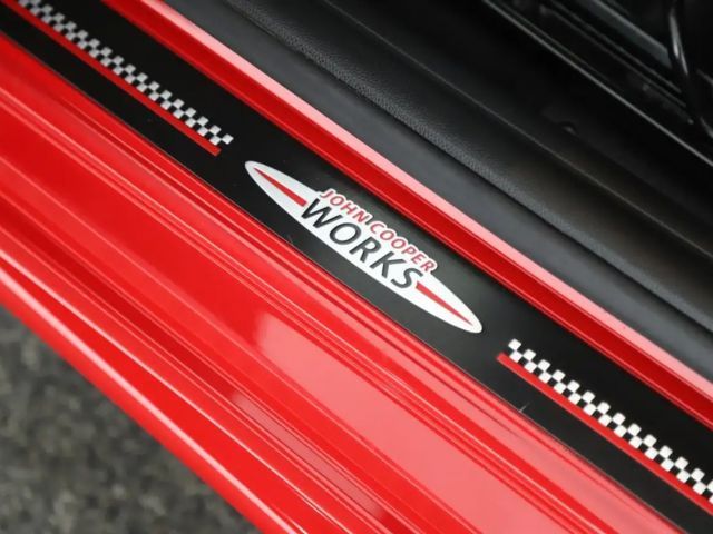 MINI Cooper JCW AERODYNAMIK PAKET LED NAVI JCW-SITZE