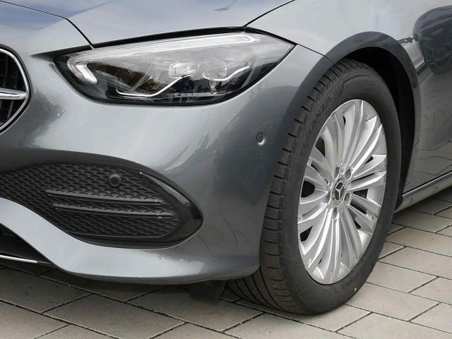Mercedes-Benz C 200 AVANTGARDE Sedan