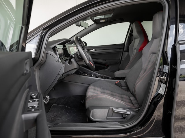 Volkswagen Golf 2.0 TSI DSG