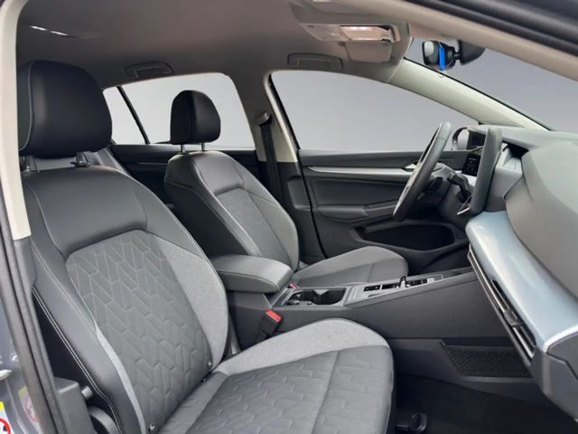 Volkswagen Golf 1.5 eTSI DSG Golf VIII