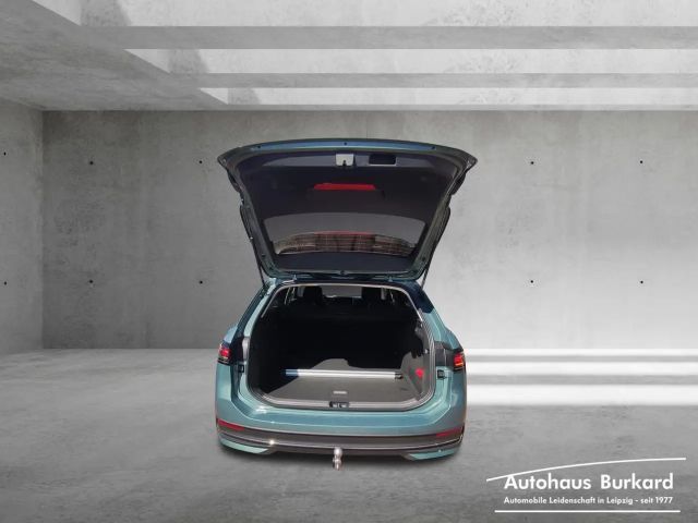 Volkswagen Passat 1.5 eTSI Business Variant