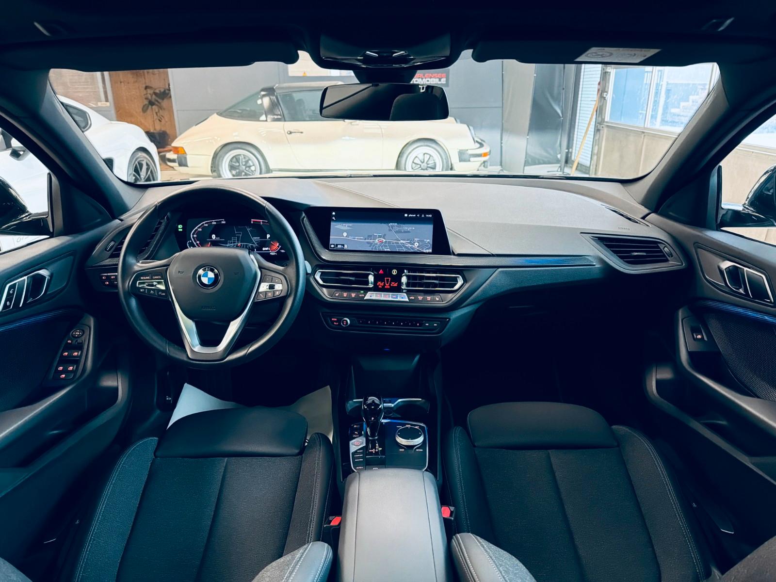 BMW 118 118d Sedan Sport Line