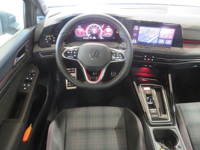 Volkswagen Golf 2.0 TSI DSG Golf VIII