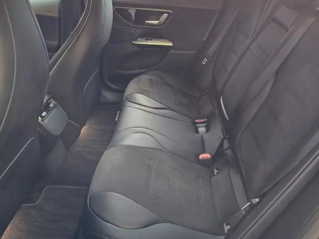 Mercedes-Benz EQE 350 AMG Line Sedan